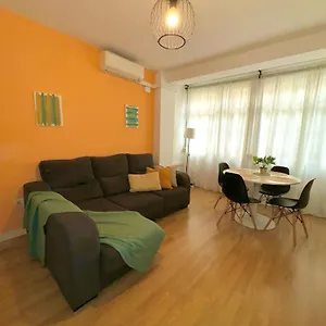 https://holidays2malaga-2-bedroom-armengual-de-la-mota-close.1costadelsol.com